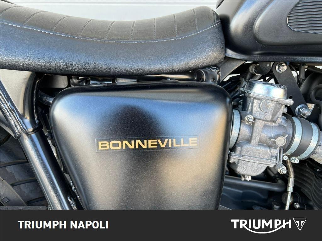 Triumph Bonneville 