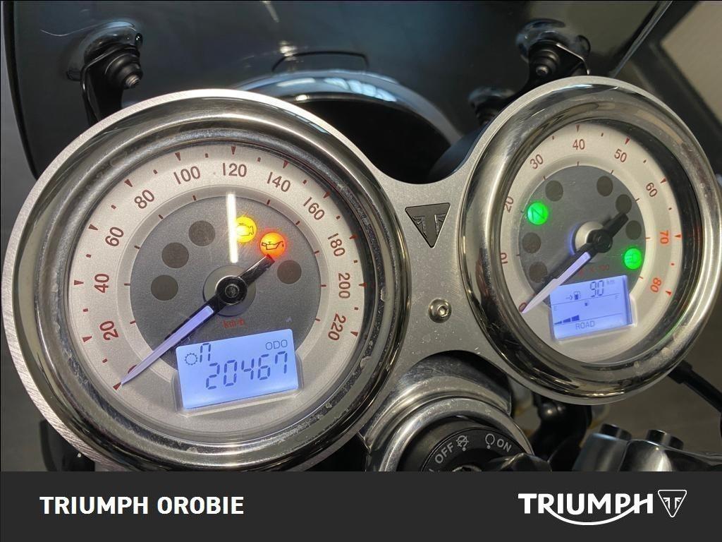 TRIUMPH Thruxton 1200 R