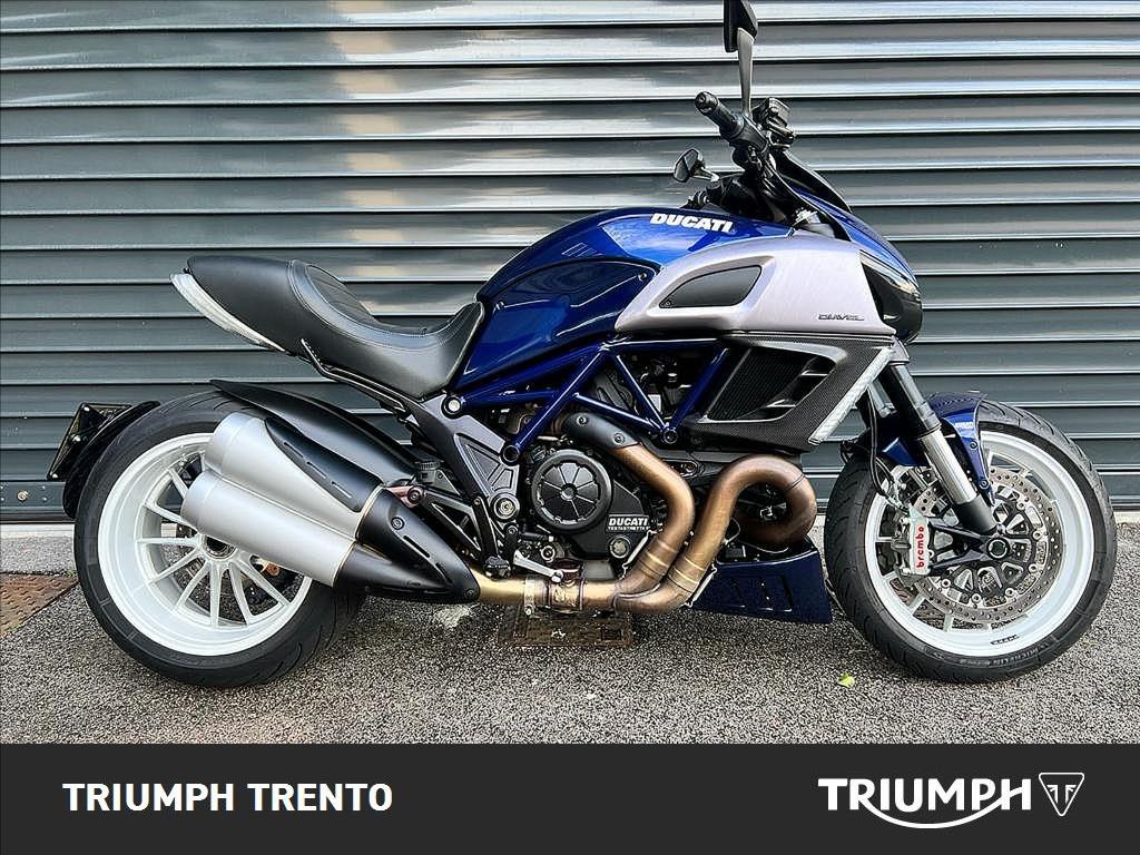 DUCATI Diavel 1199 Stripe Version