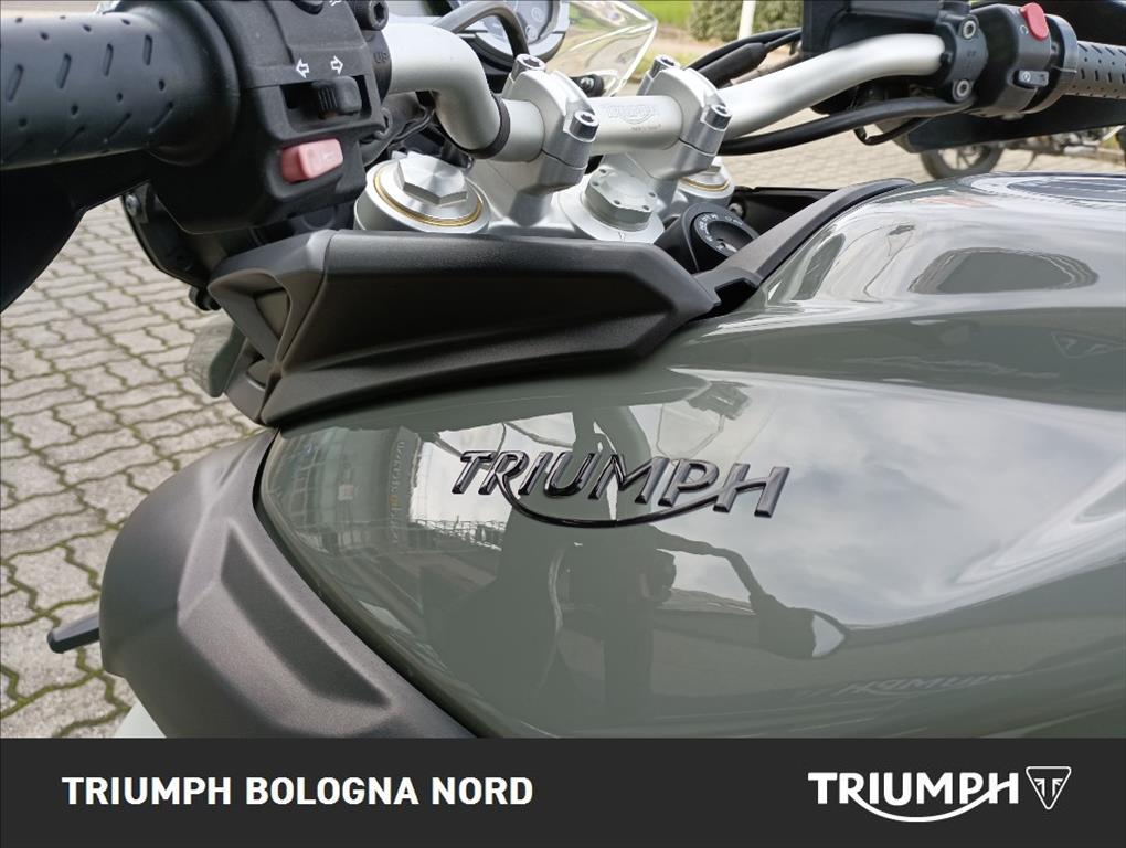 TRIUMPH Tiger 800 