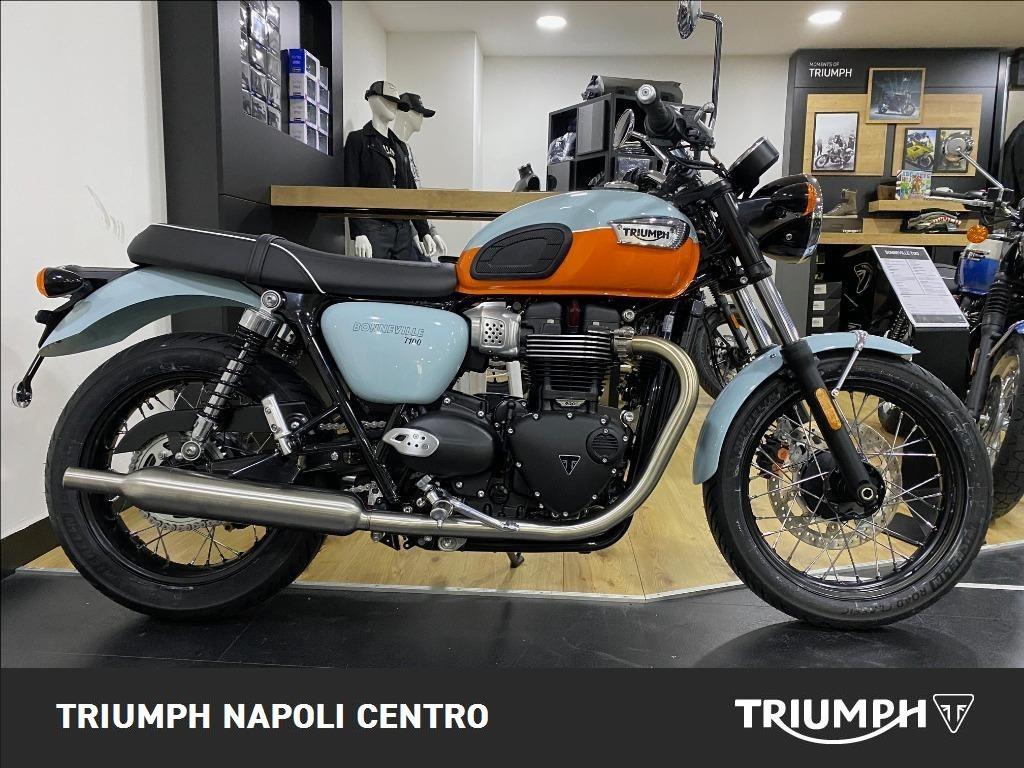 TRIUMPH Bonneville 900 T100 