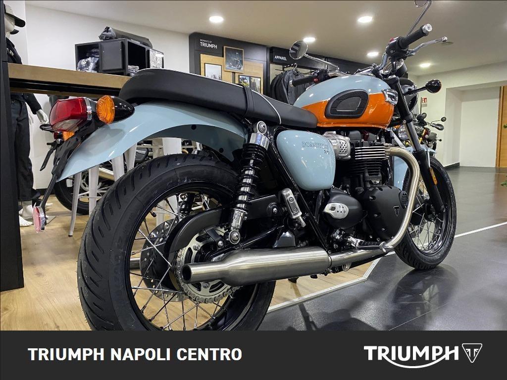 TRIUMPH Bonneville 900 T100 