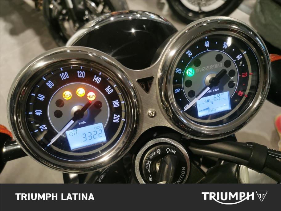 TRIUMPH Bonneville 900 T100 