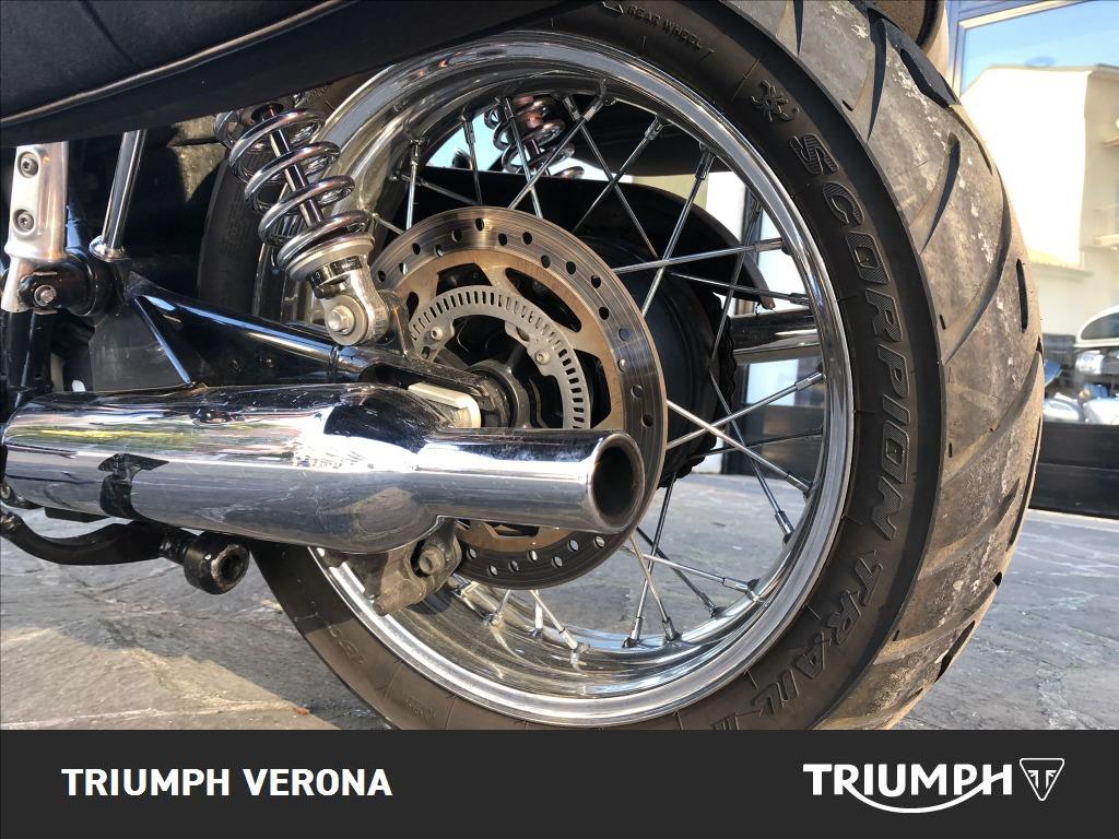 TRIUMPH Bonneville 900 T100 Black
