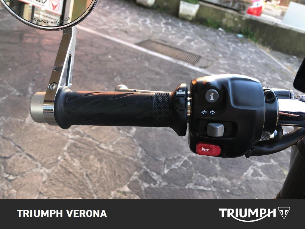 TRIUMPH Bonneville 900 T100 Black