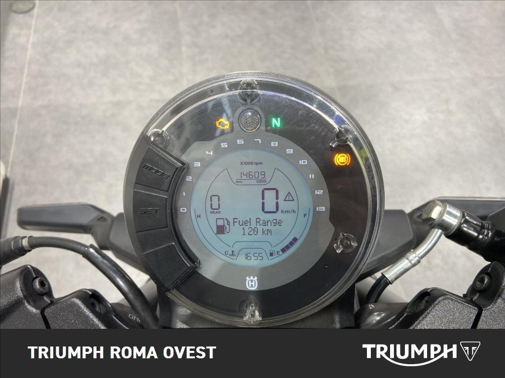 HUSQVARNA Vitpilen 401 4T