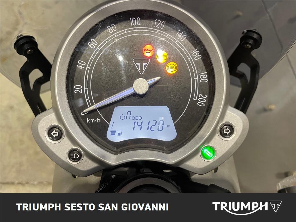 TRIUMPH Street Twin 900 