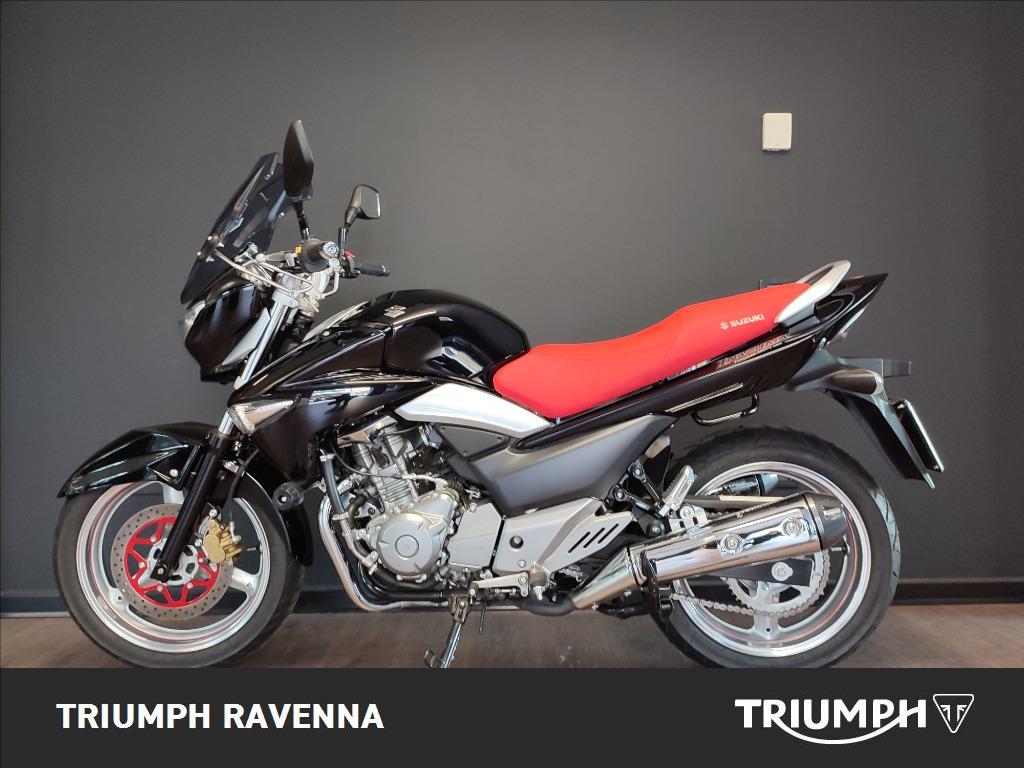SUZUKI Inazuma 250 