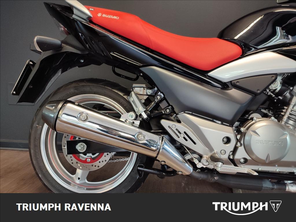 SUZUKI Inazuma 250 