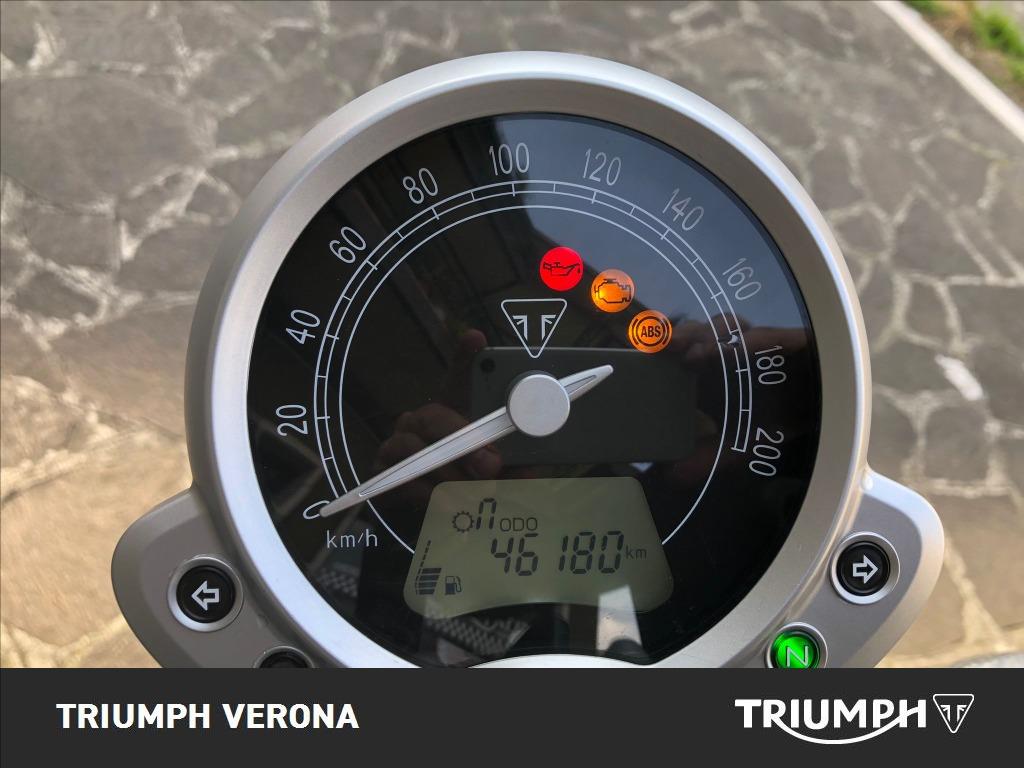 TRIUMPH Street Twin 900 
