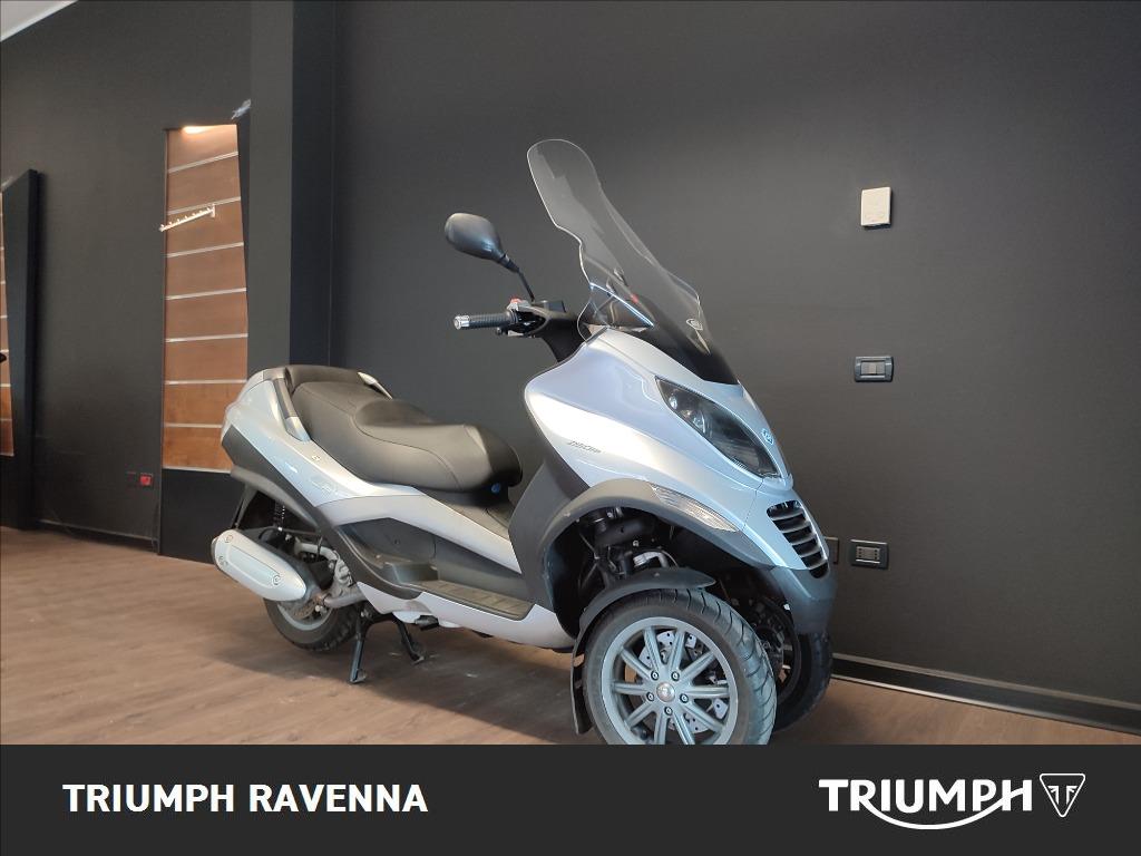 PIAGGIO MP3 250 