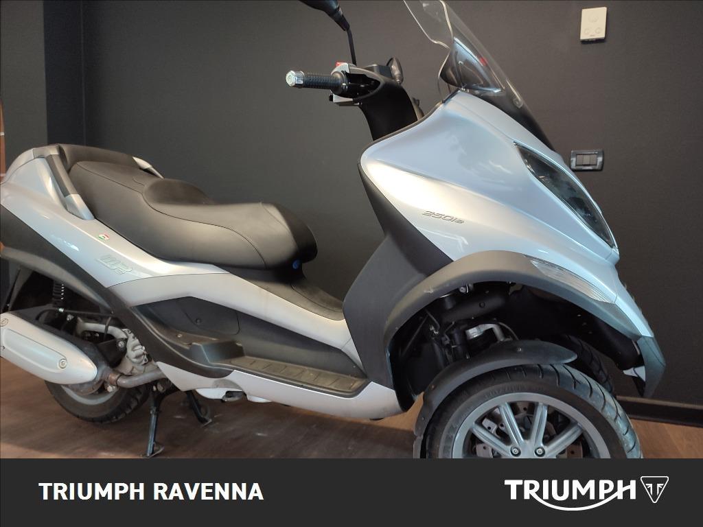 PIAGGIO MP3 250 