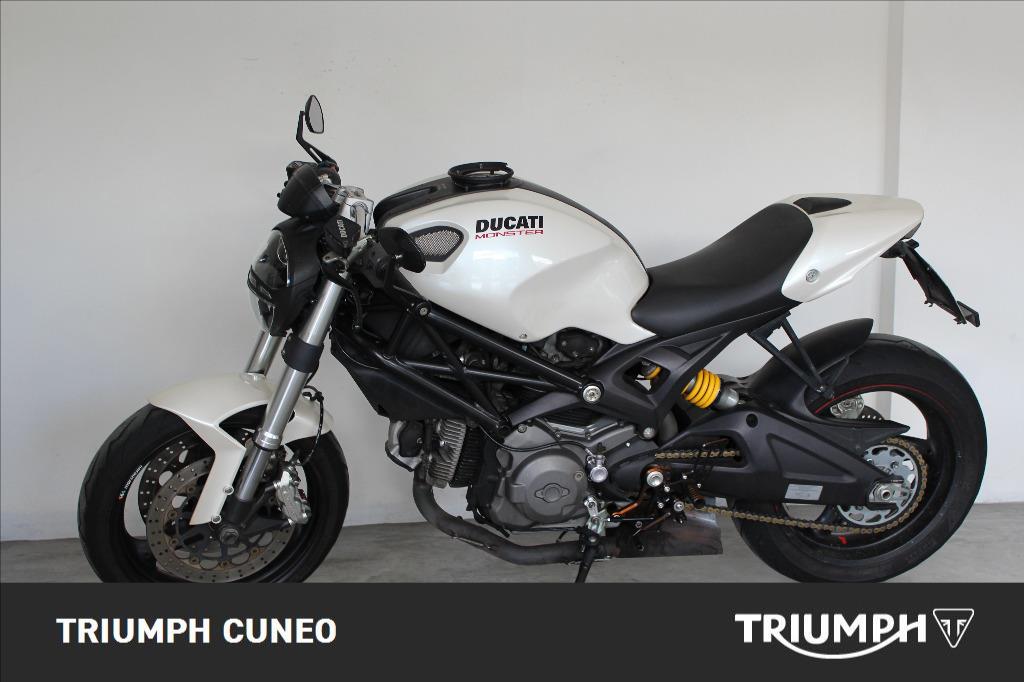 DUCATI Monster 696 