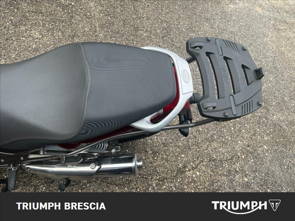 MOTO GUZZI Breva 750 