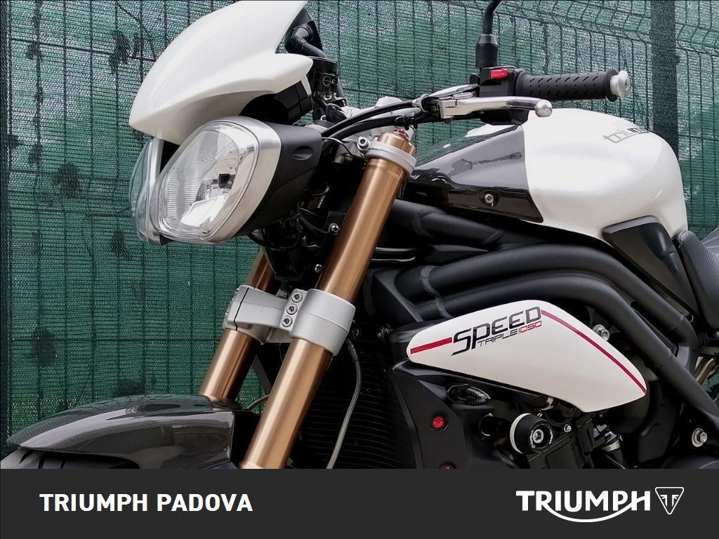 TRIUMPH Speed Triple 1050 