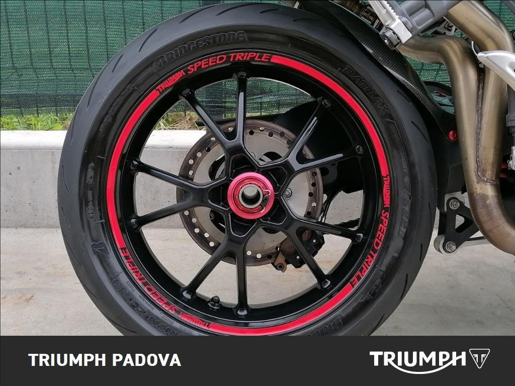 TRIUMPH Speed Triple 1050 