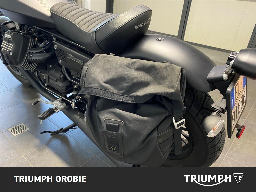 MOTO GUZZI V9 850 Bobber