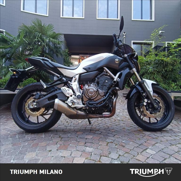 YAMAHA MT-07 690 