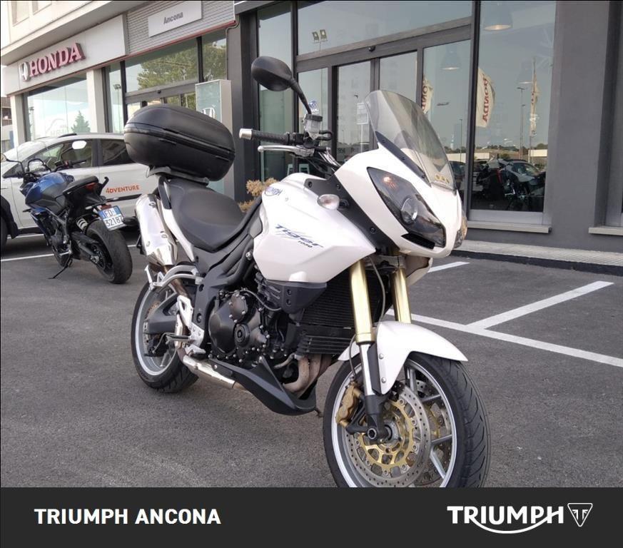 TRIUMPH Tiger 1050 