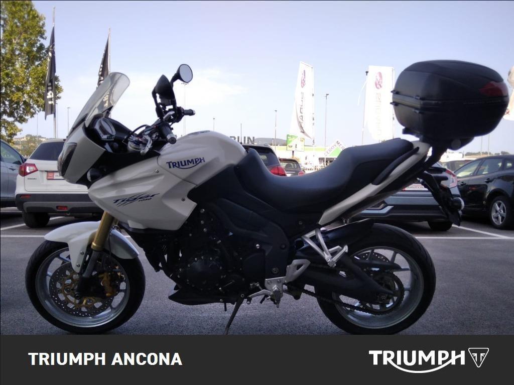 TRIUMPH Tiger 1050 