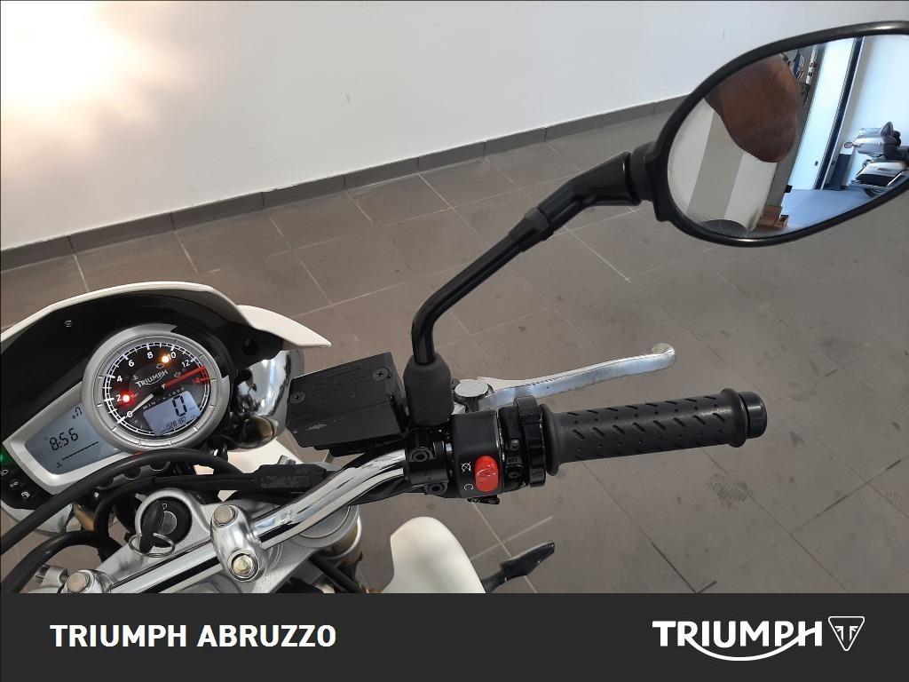 TRIUMPH Street Triple 675 