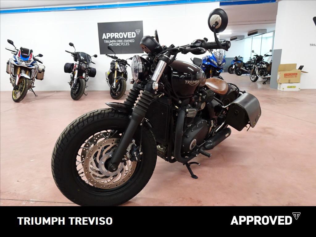 TRIUMPH Bonneville 1200 Bobber Black