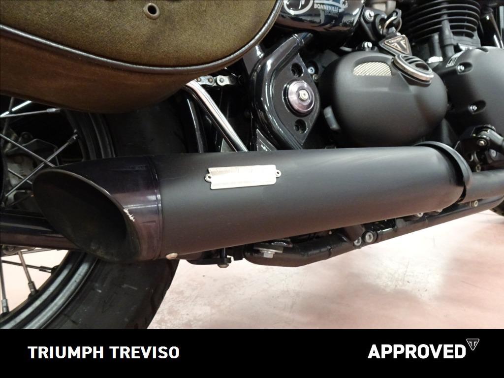TRIUMPH Bonneville 1200 Bobber Black