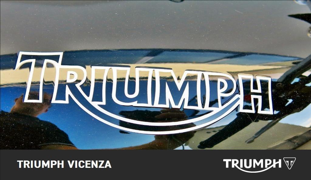 TRIUMPH Speed Triple 1050 