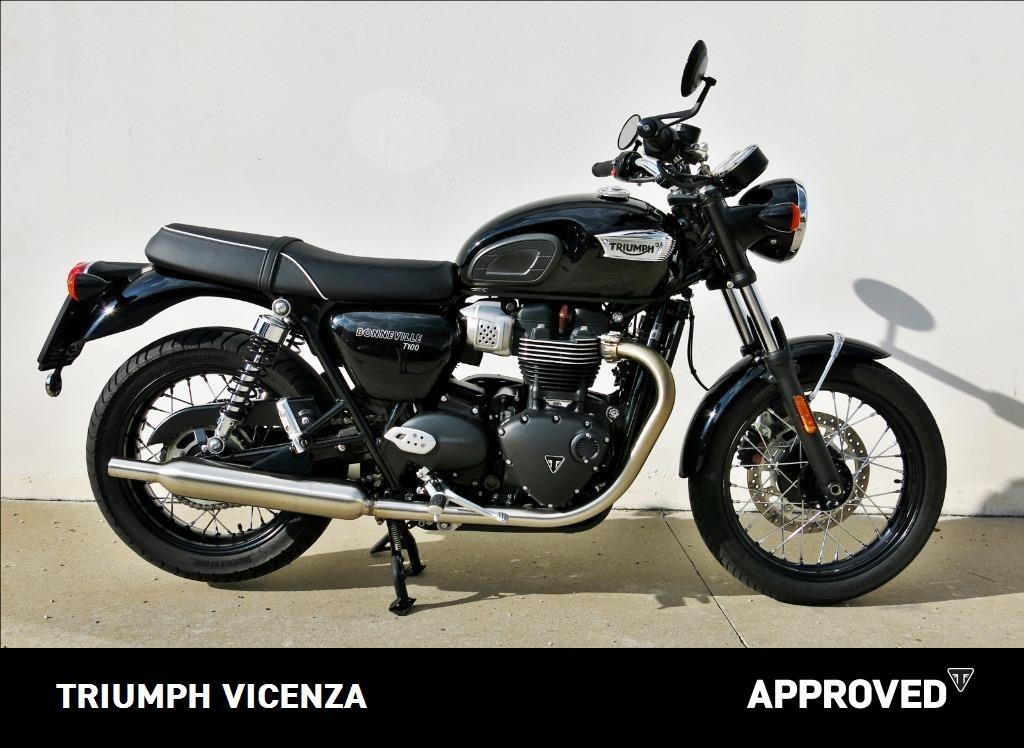 TRIUMPH Bonneville 900 T100 