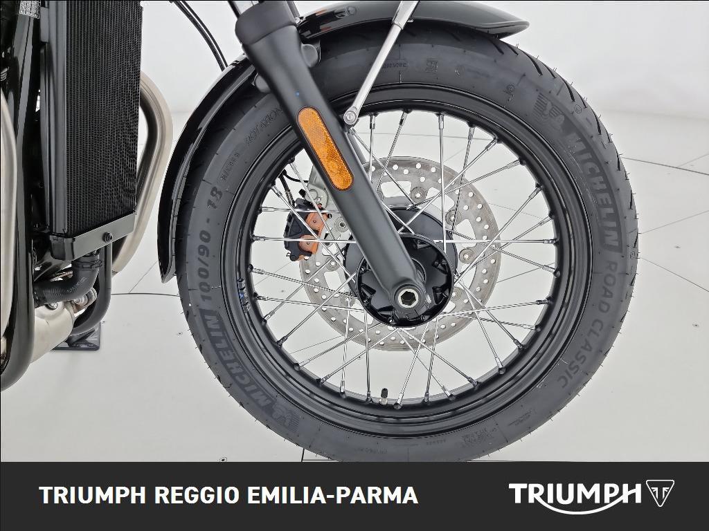 TRIUMPH Bonneville 900 T100 Stealth Edition