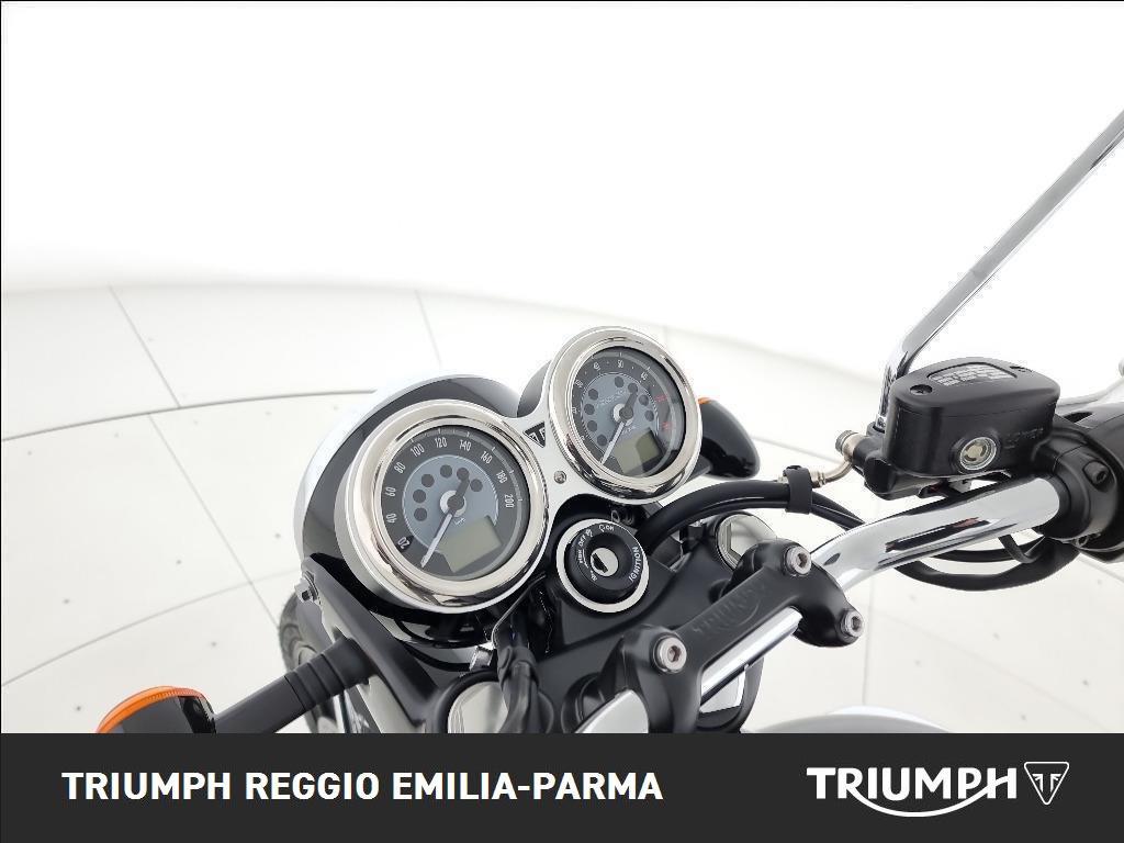 TRIUMPH Bonneville 900 T100 Stealth Edition