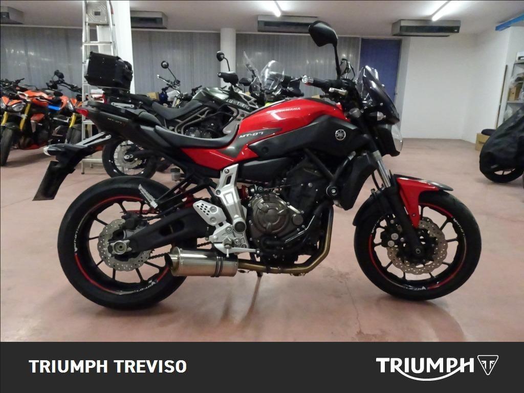 YAMAHA MT-07 690 