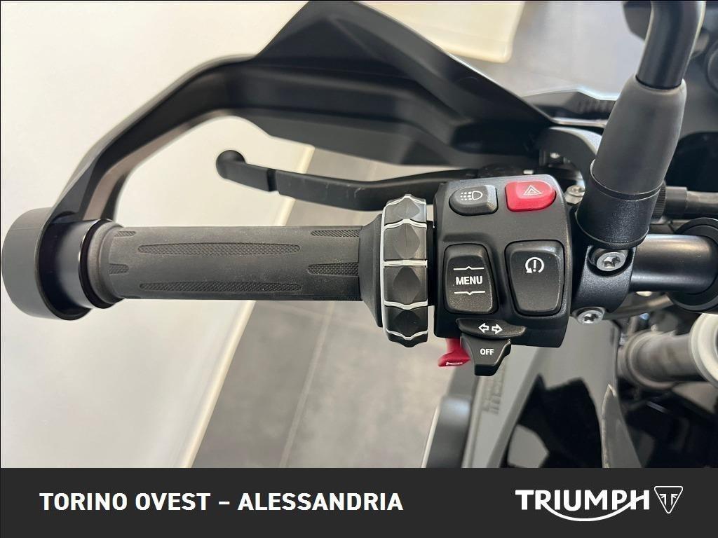 BMW F 750 GS Triple Black Abs