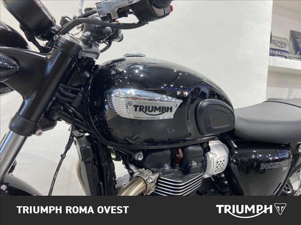 TRIUMPH Bonneville 900 T100 