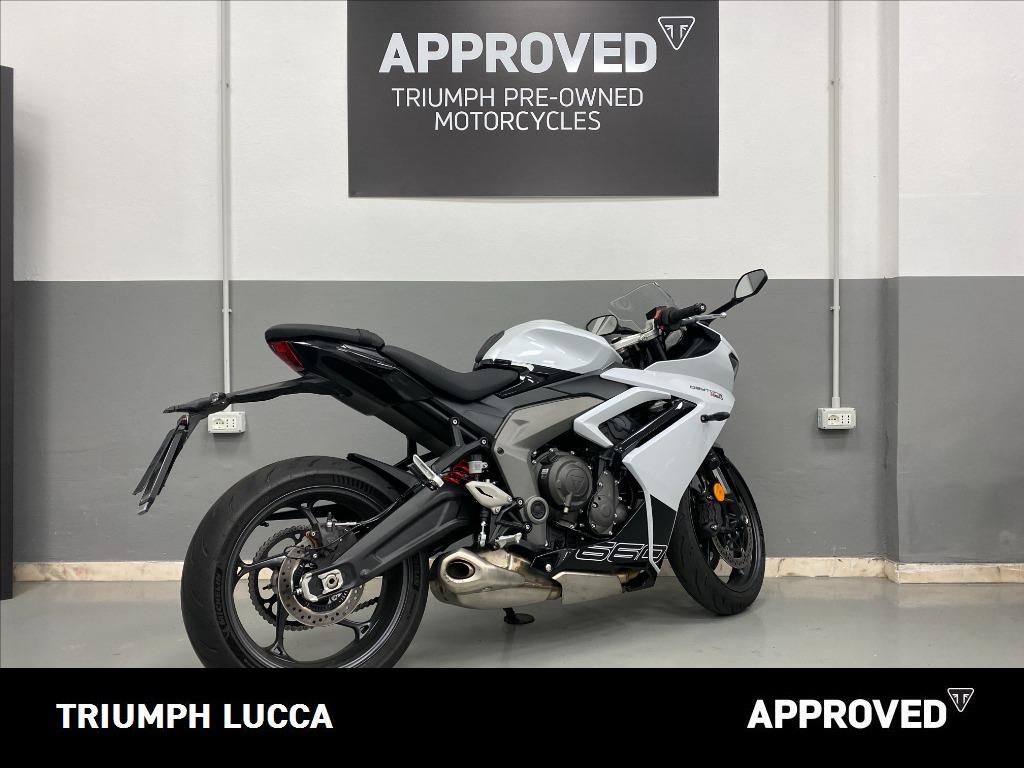 TRIUMPH Daytona 660 Abs
