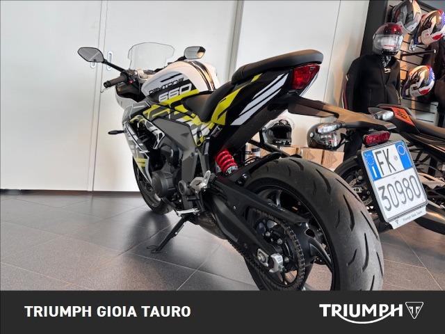 TRIUMPH Daytona 660 Abs