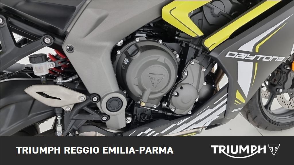 TRIUMPH Daytona 660 Abs