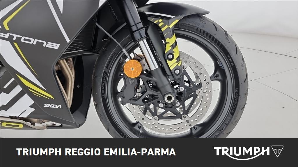 TRIUMPH Daytona 660 Abs
