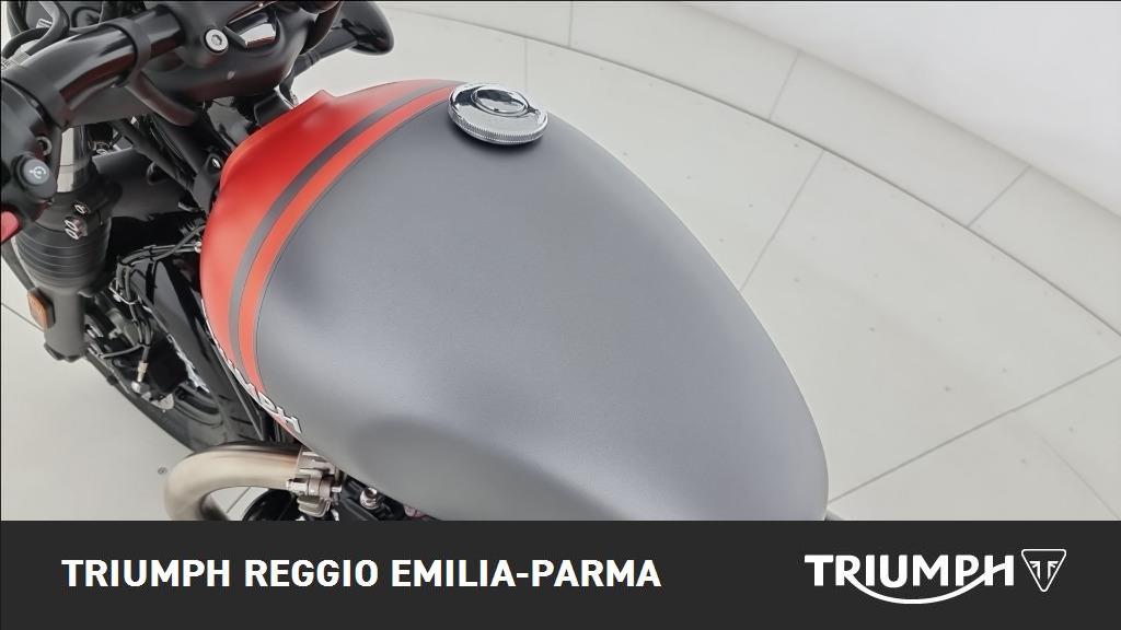 TRIUMPH Bonneville 1200 Bobber E5