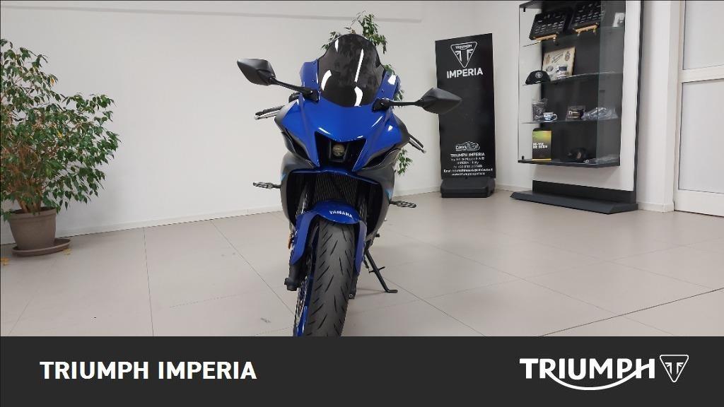 YAMAHA YZF R7 690 Abs