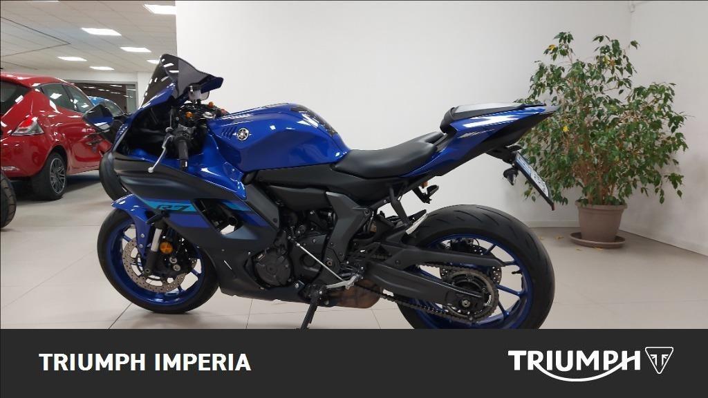 YAMAHA YZF R7 690 Abs