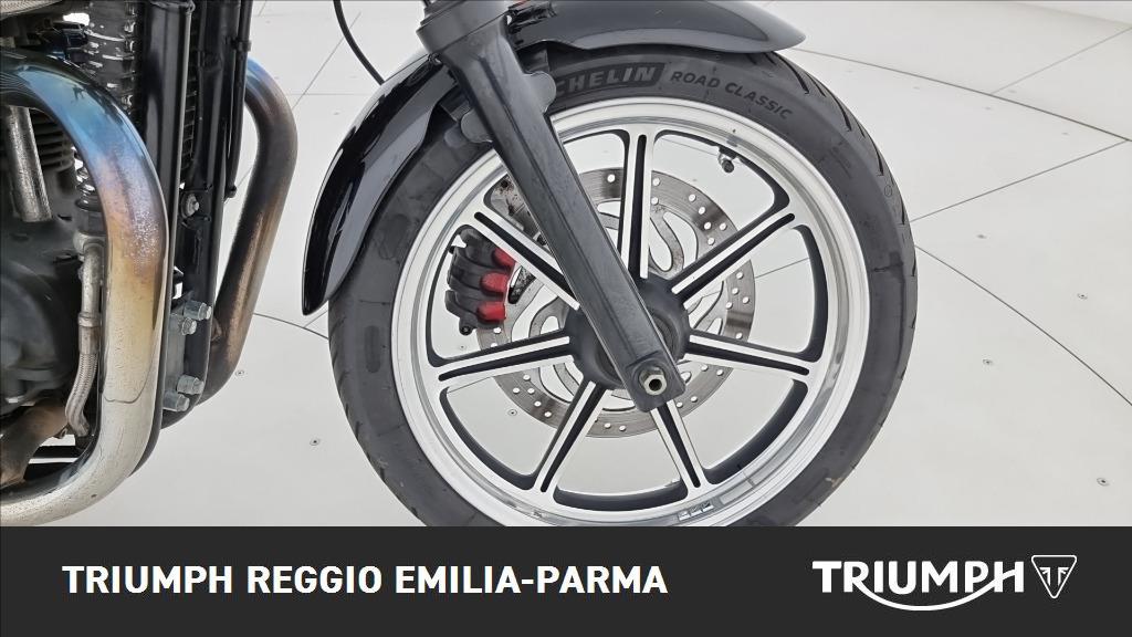 TRIUMPH Bonneville 865 SE