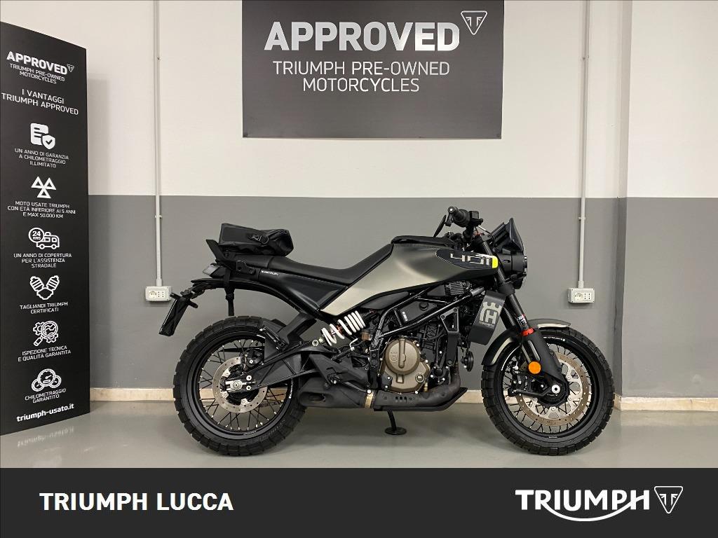 HUSQVARNA Svartpilen 401 4T