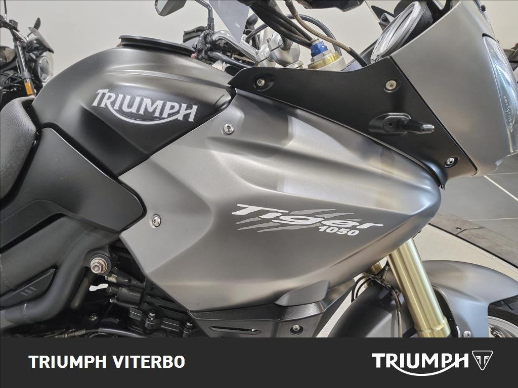 TRIUMPH Tiger 1050 SE Abs