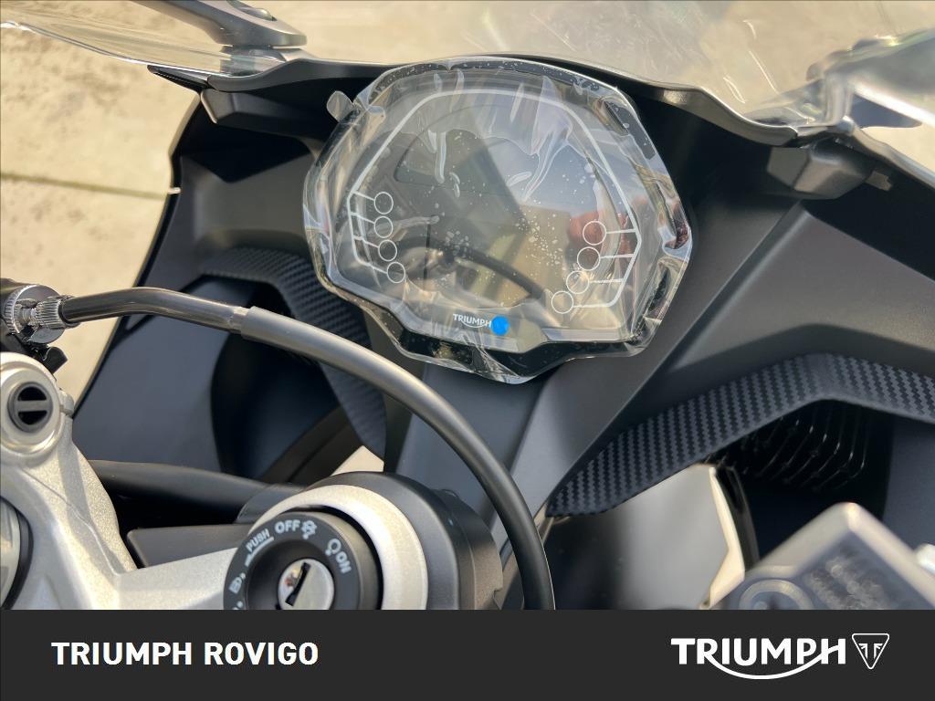 TRIUMPH Daytona 660 Abs