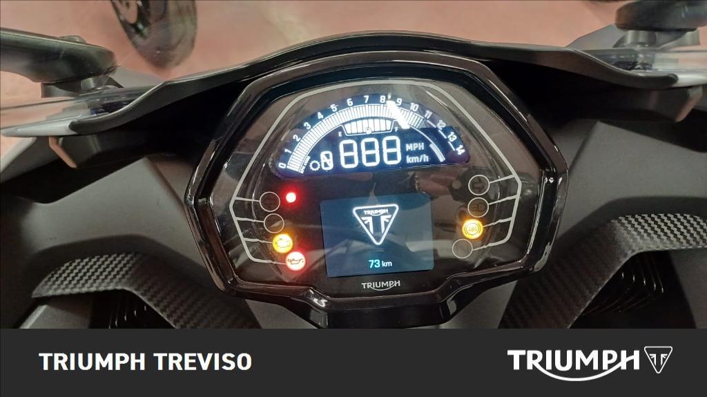 TRIUMPH Daytona 660 Abs