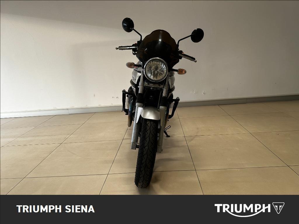 MOTO GUZZI Breva 750 