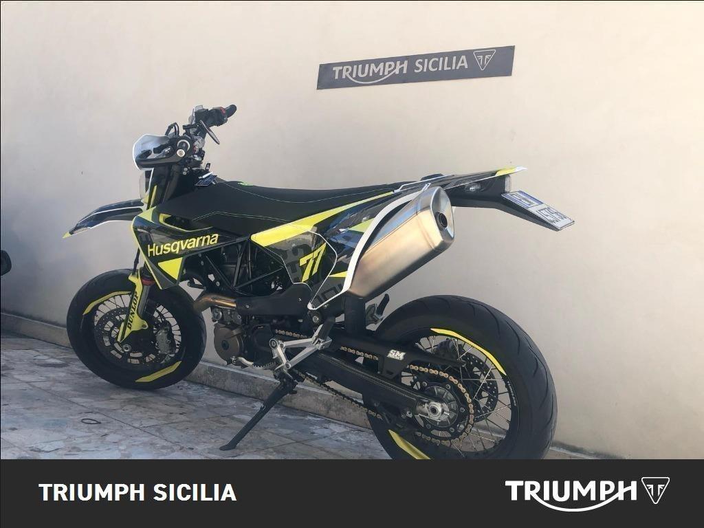 HUSQVARNA Supermoto 701 4T 