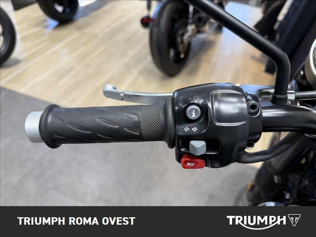 TRIUMPH Bonneville 900 T100 Black