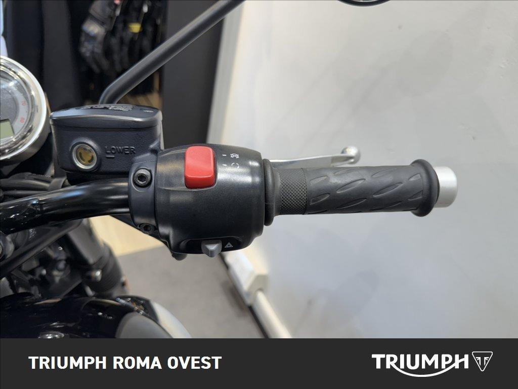 TRIUMPH Bonneville 900 T100 Black